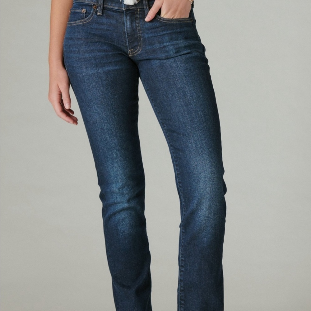 Lucky Brand 14W, straight leg, curvy fit jean pant.